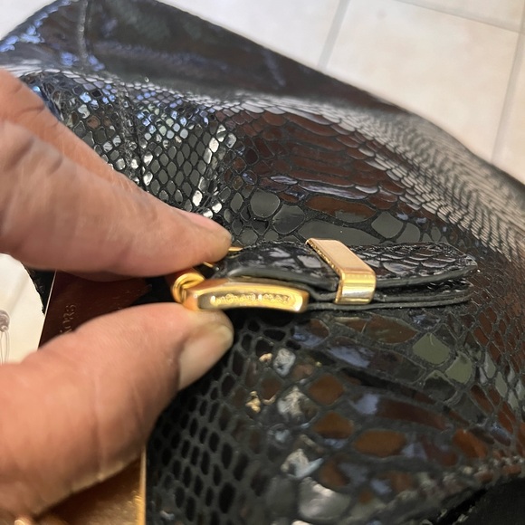 EUC Michael Kors PYTHON Black Bag With Gold Detail Beautiful Rare shoulder purse - Picture 4 of 7
